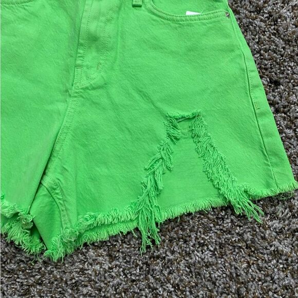 BDG Chewed A-Line High Rise Denim Shorts Size 26 NWT Neon Green - Picture 3 of 7
